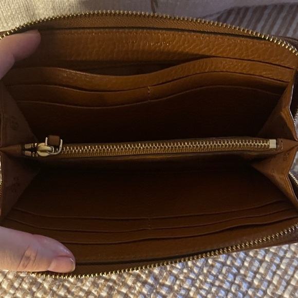 Tory Burch Tan Leather Long Zip Wallet - Picture 3 of 5
